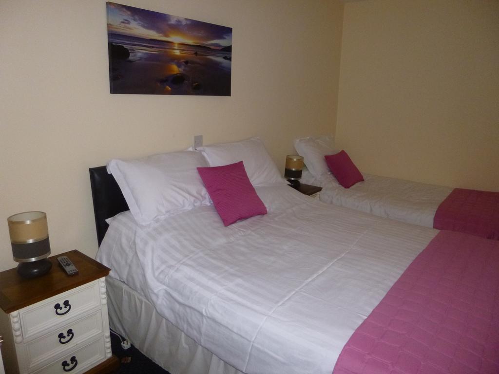 The Schooner Tavern Bed & Breakfast Ballycotton Ruang foto